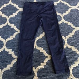 Lululemon navy crop leggings size 4!